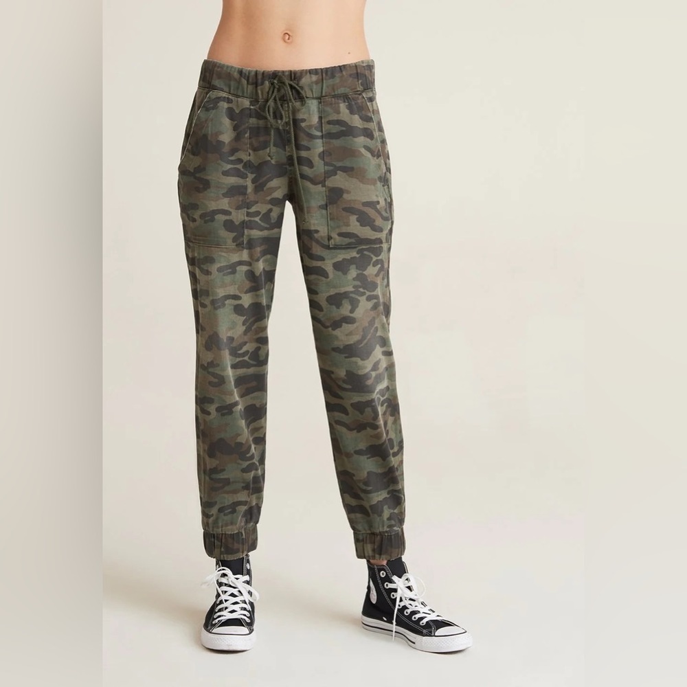 Bella Dahl Green Camo Print Tencel Stretch Cotton Pocket Jogger Pants EUC Size S
